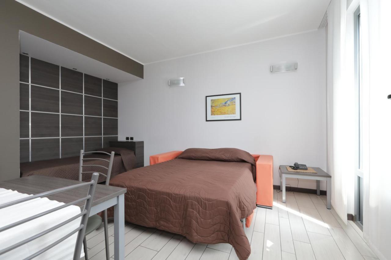 Hotel Residence Aurora Paderno Dugnano Buitenkant foto