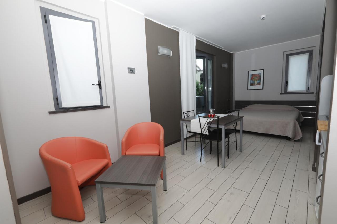 Hotel Residence Aurora Paderno Dugnano Buitenkant foto