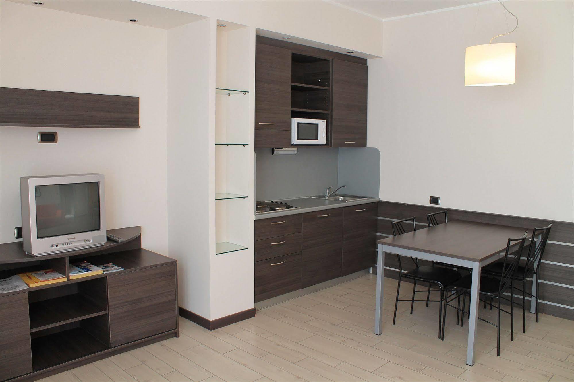 Hotel Residence Aurora Paderno Dugnano Buitenkant foto