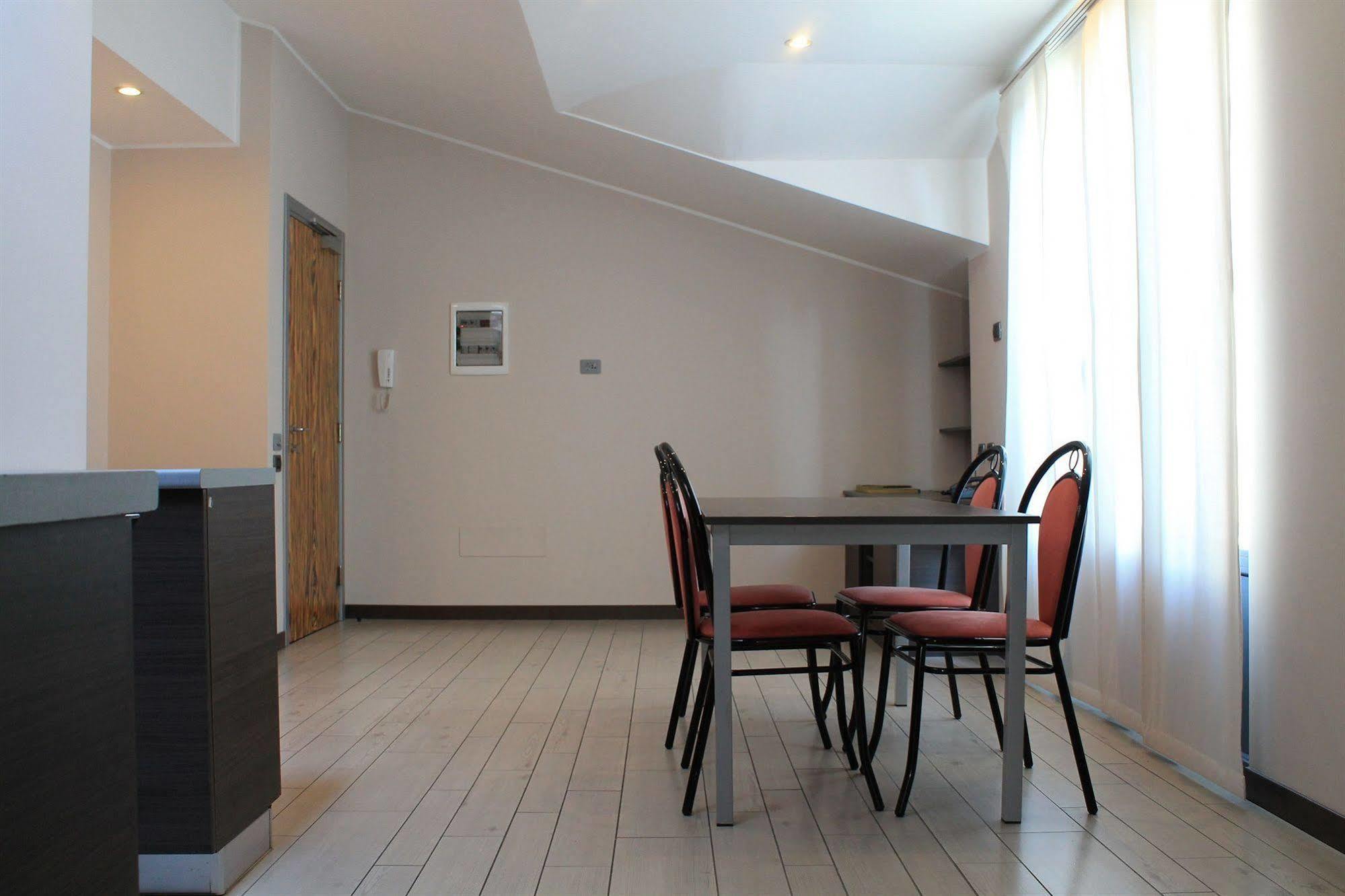 Hotel Residence Aurora Paderno Dugnano Buitenkant foto
